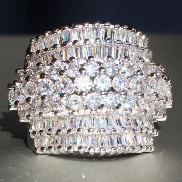 Jewelry - ¥ New Princess Cut 18 CT Diamond Silver Ring
